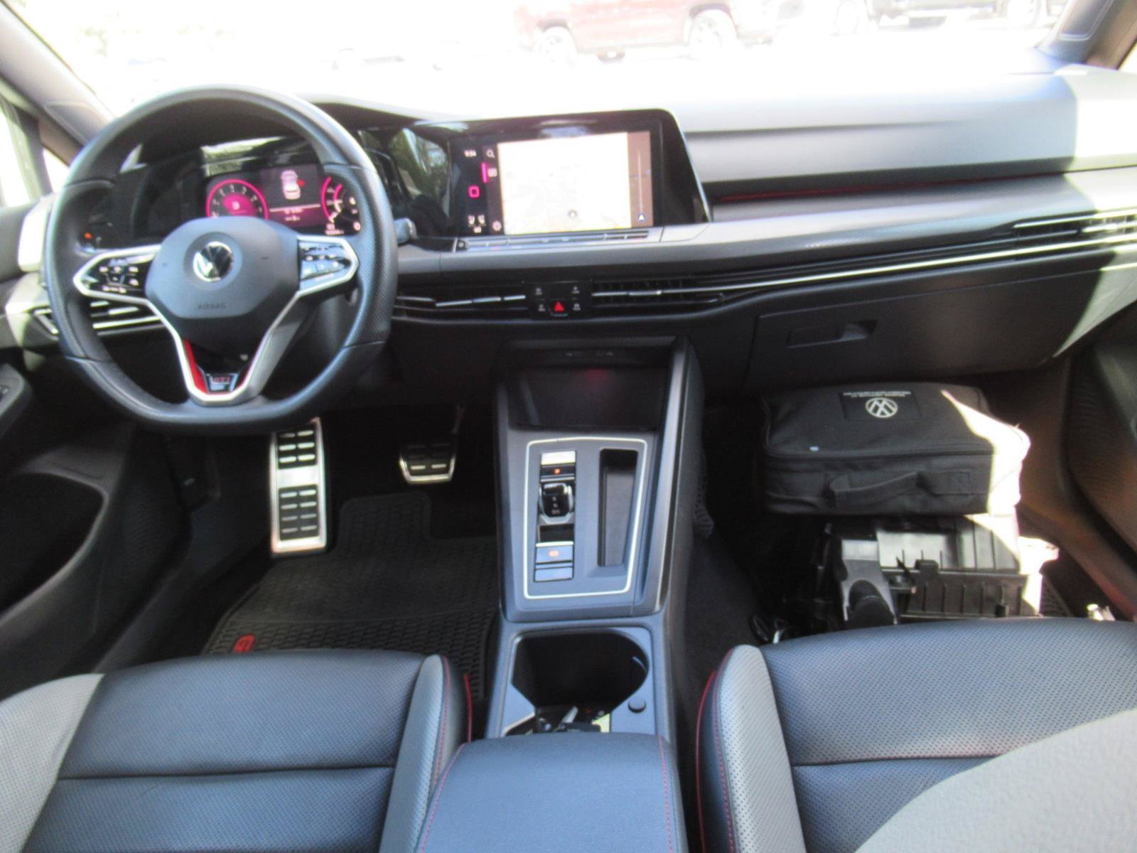 Used 2022 Volkswagen GTI SE FWD image 9