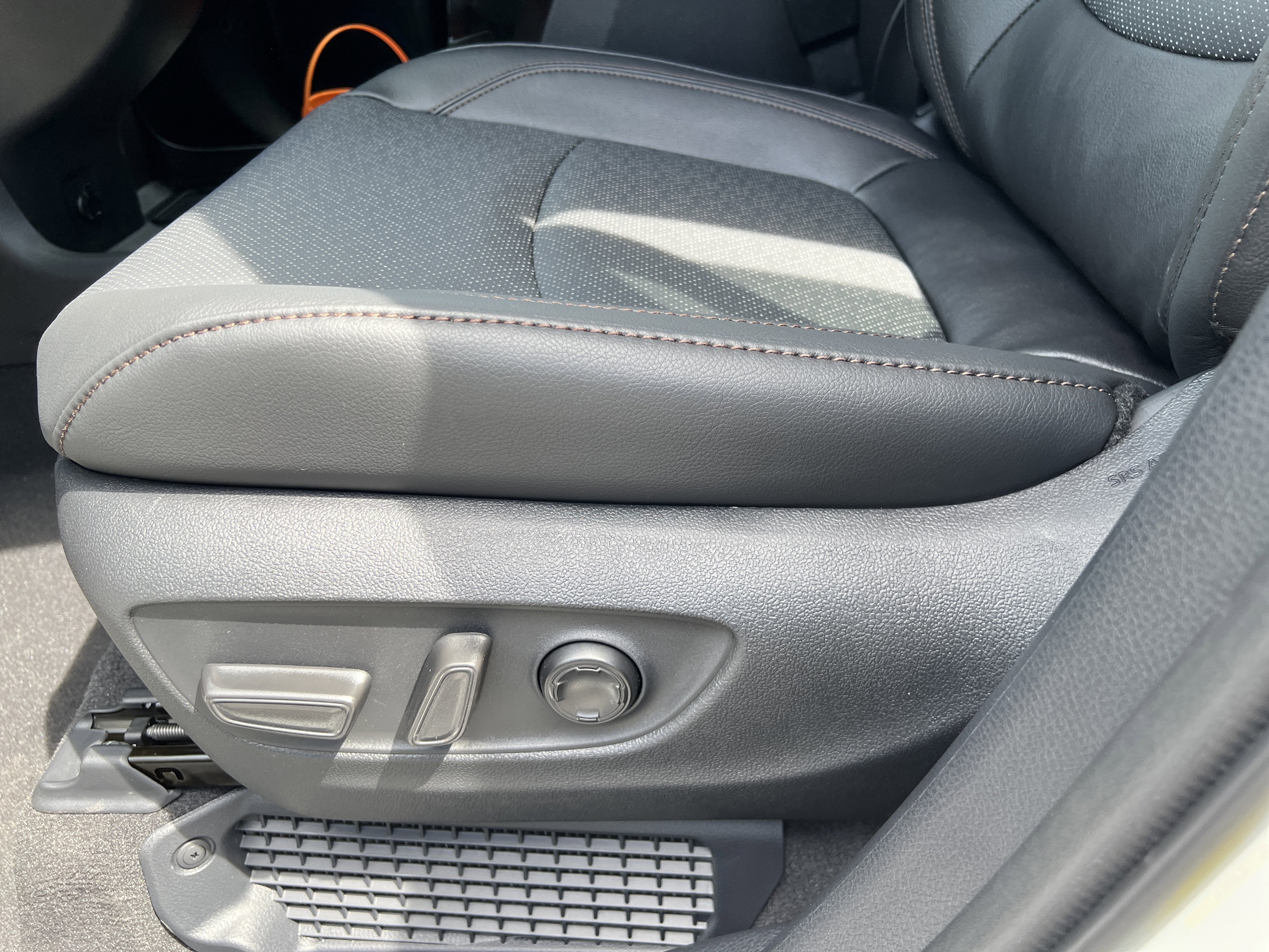 New 2026 Toyota Sienna Platinum image 11