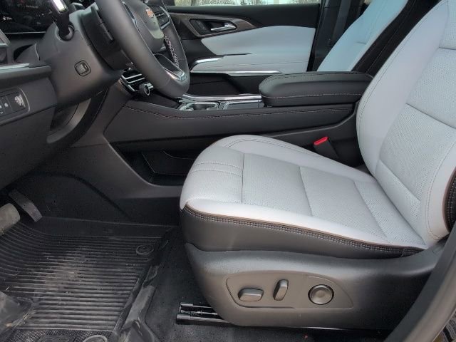 New 2026 Chevrolet Traverse High Country w/ LPO, Floor Liner Package image 14