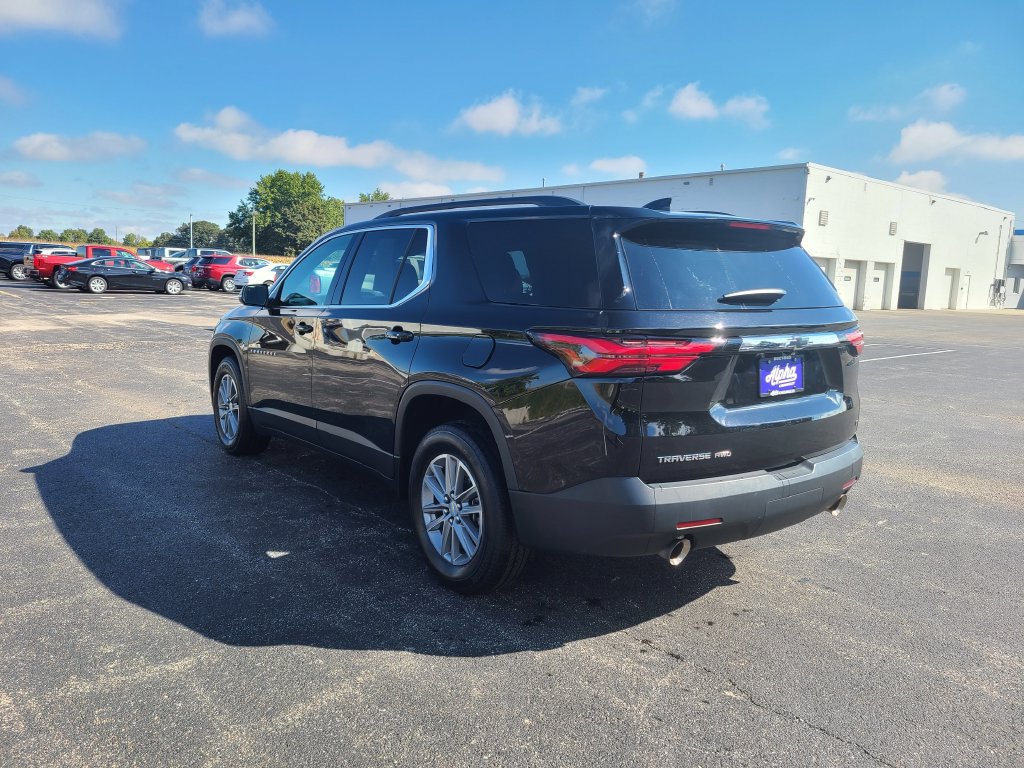 Used 2023 Chevrolet Traverse LT w/ LPO, Cargo Package AWD/4WD image 5