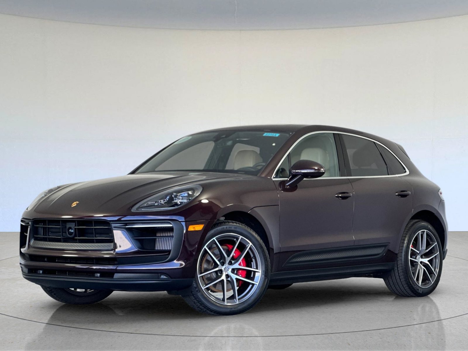 Certified 2023 Porsche Macan S AWD/4WD image 1