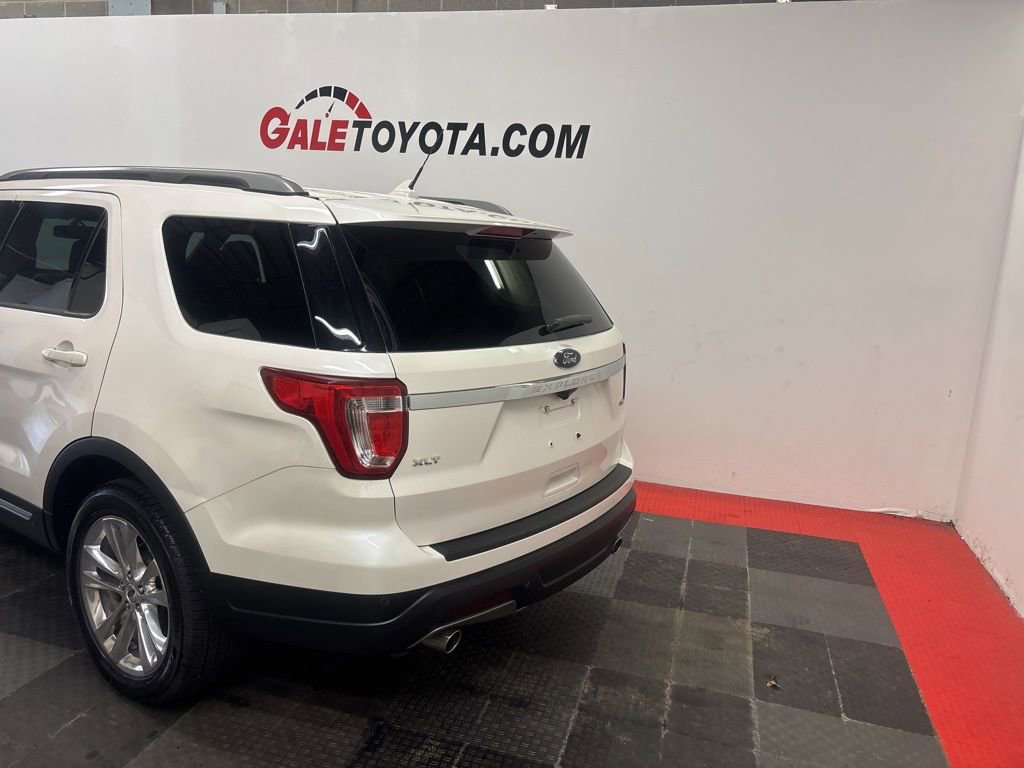 Used 2019 Ford Explorer XLT w/ Equipment Group 202A image 10