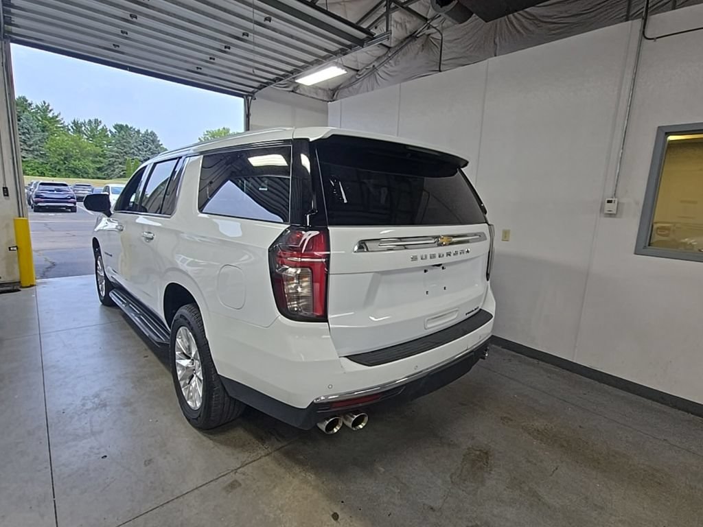 Used 2023 Chevrolet Suburban Premier AWD/4WD image 3