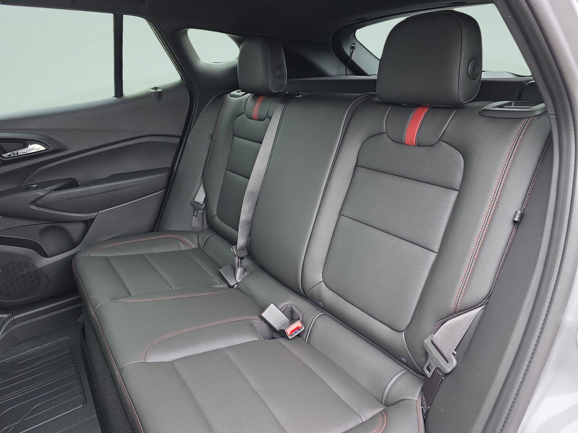 New 2026 Chevrolet Trax RS w/ Sunroof Package image 25