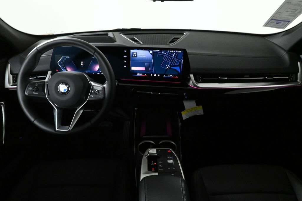 Certified 2025 BMW X2 xDrive28i w/ Technology Package image 17