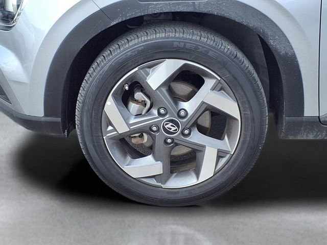 Used 2025 Hyundai Venue SEL image 12