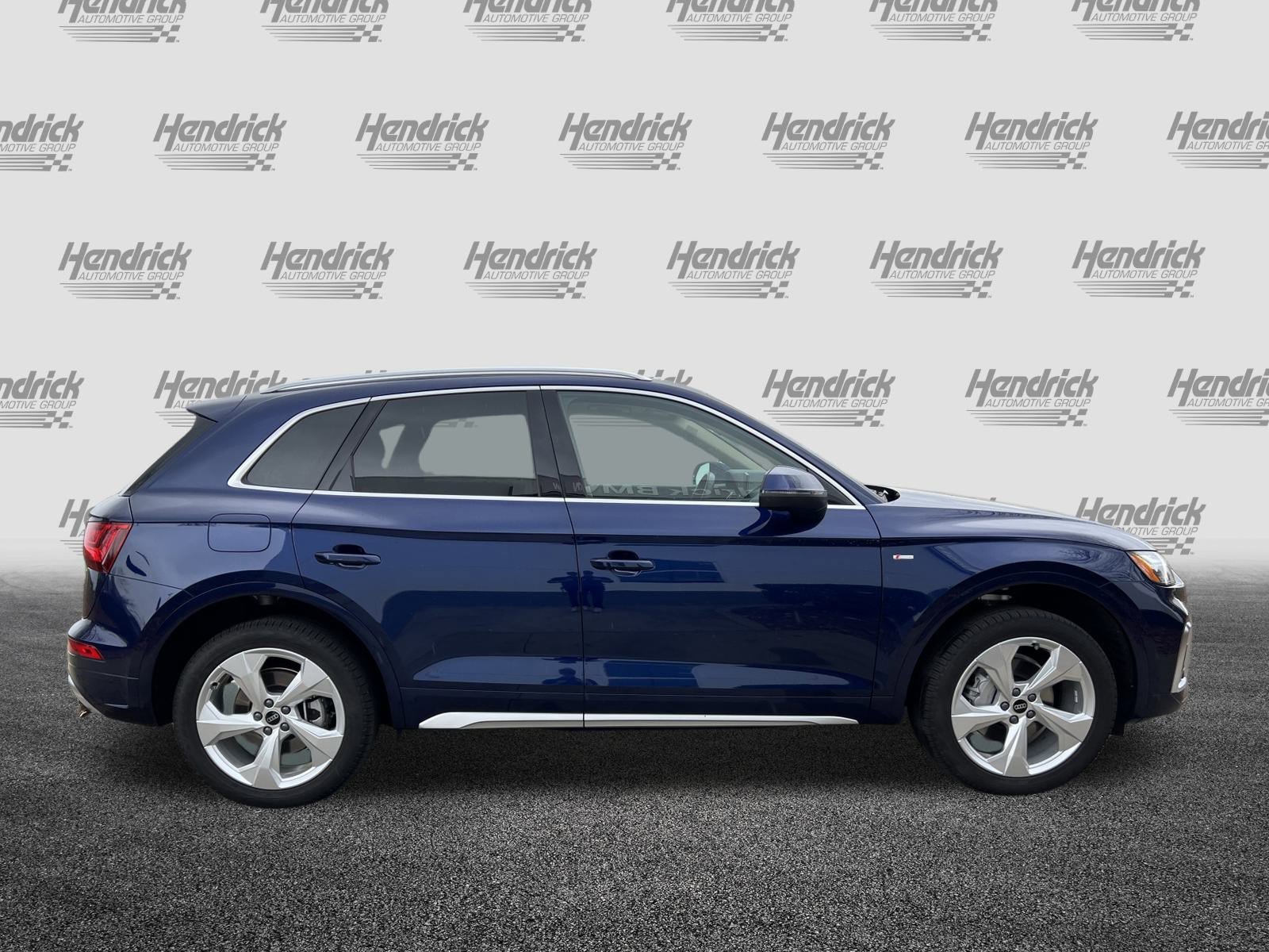 Certified 2025 Audi Q5 2.0T Premium Plus image 10