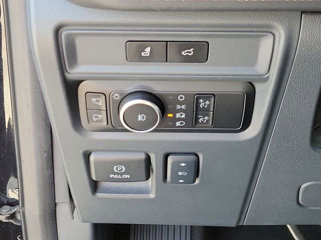 Certified 2024 Ford Expedition Max Platinum RWD image 25