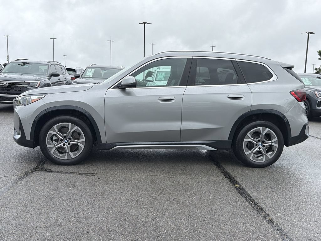 Used 2025 BMW X1 xDrive28i AWD/4WD image 2
