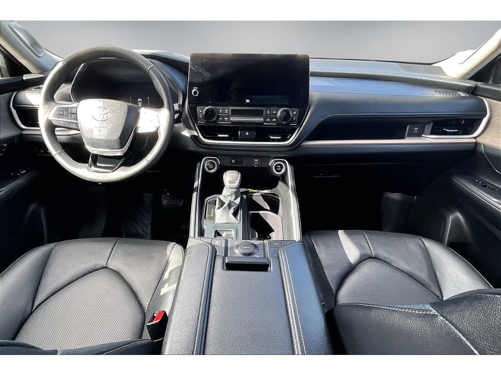 Used 2026 Toyota Grand Highlander Limited image 7