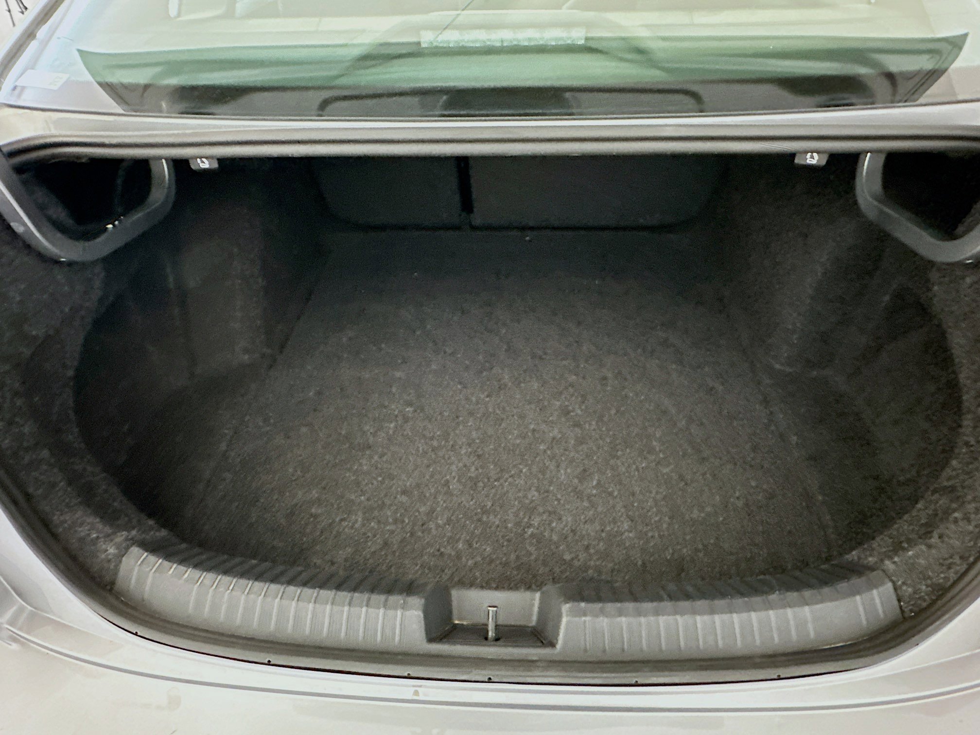 Used 2024 Volkswagen Jetta SE image 29