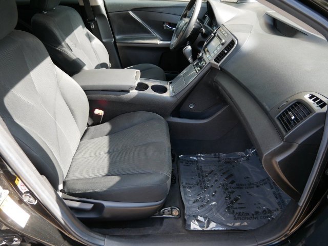 Used 2015 Toyota Venza LE FWD image 8