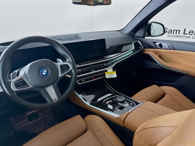 Used 2025 BMW X5 xDrive50e w/ M Sport Package image 23