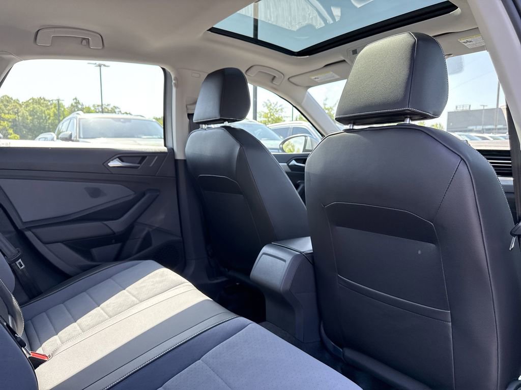 New 2025 Volkswagen Jetta SE image 17