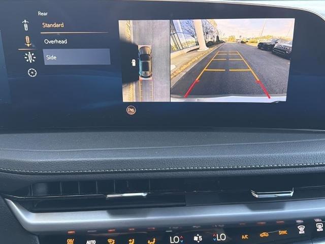 Used 2025 Cadillac XT4 Premium Luxury FWD image 30
