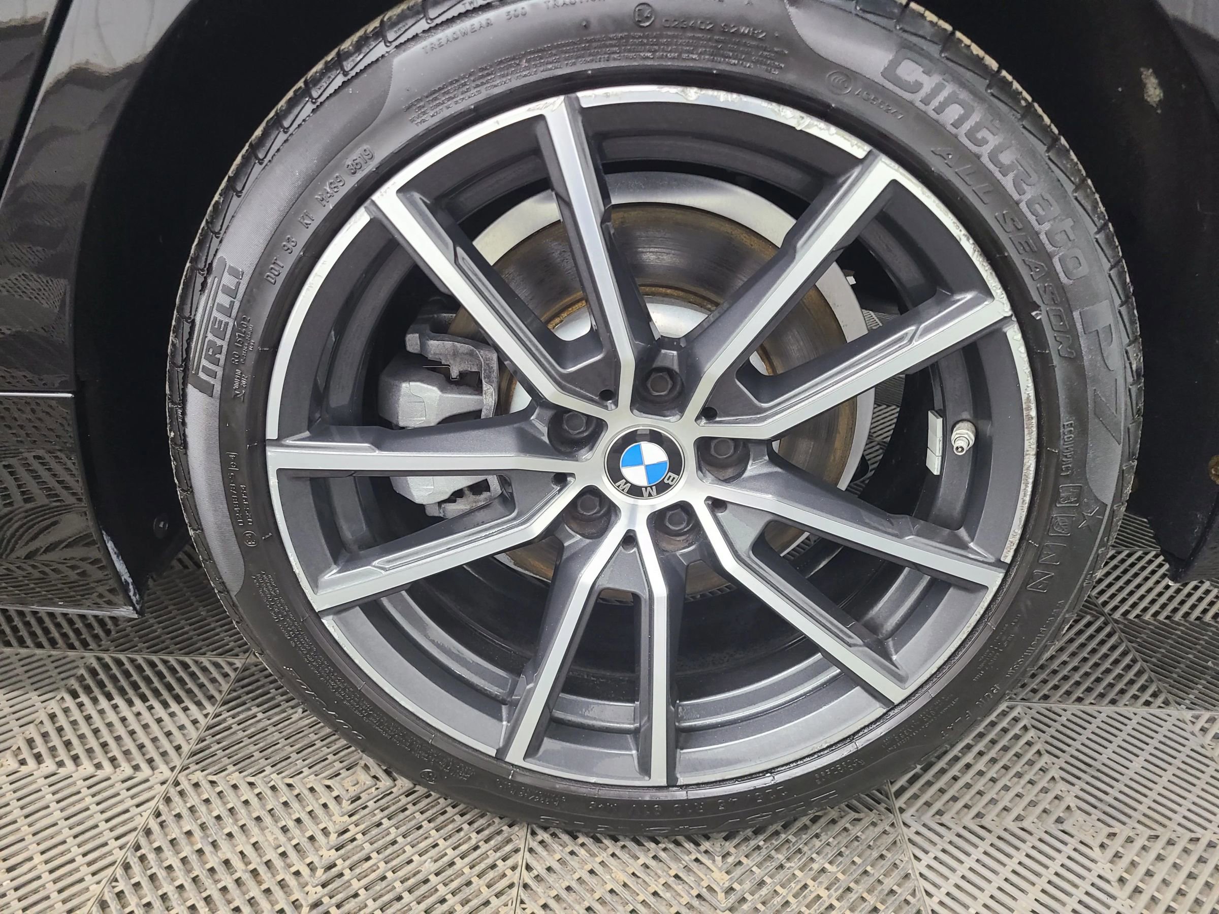 Used 2020 BMW 330i xDrive Sedan w/ Convenience Package image 17