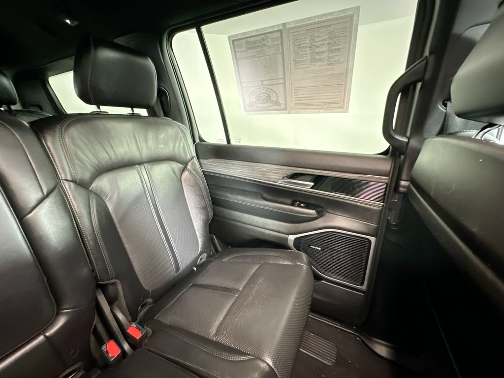 Used 2022 Jeep Wagoneer Series II AWD/4WD image 14