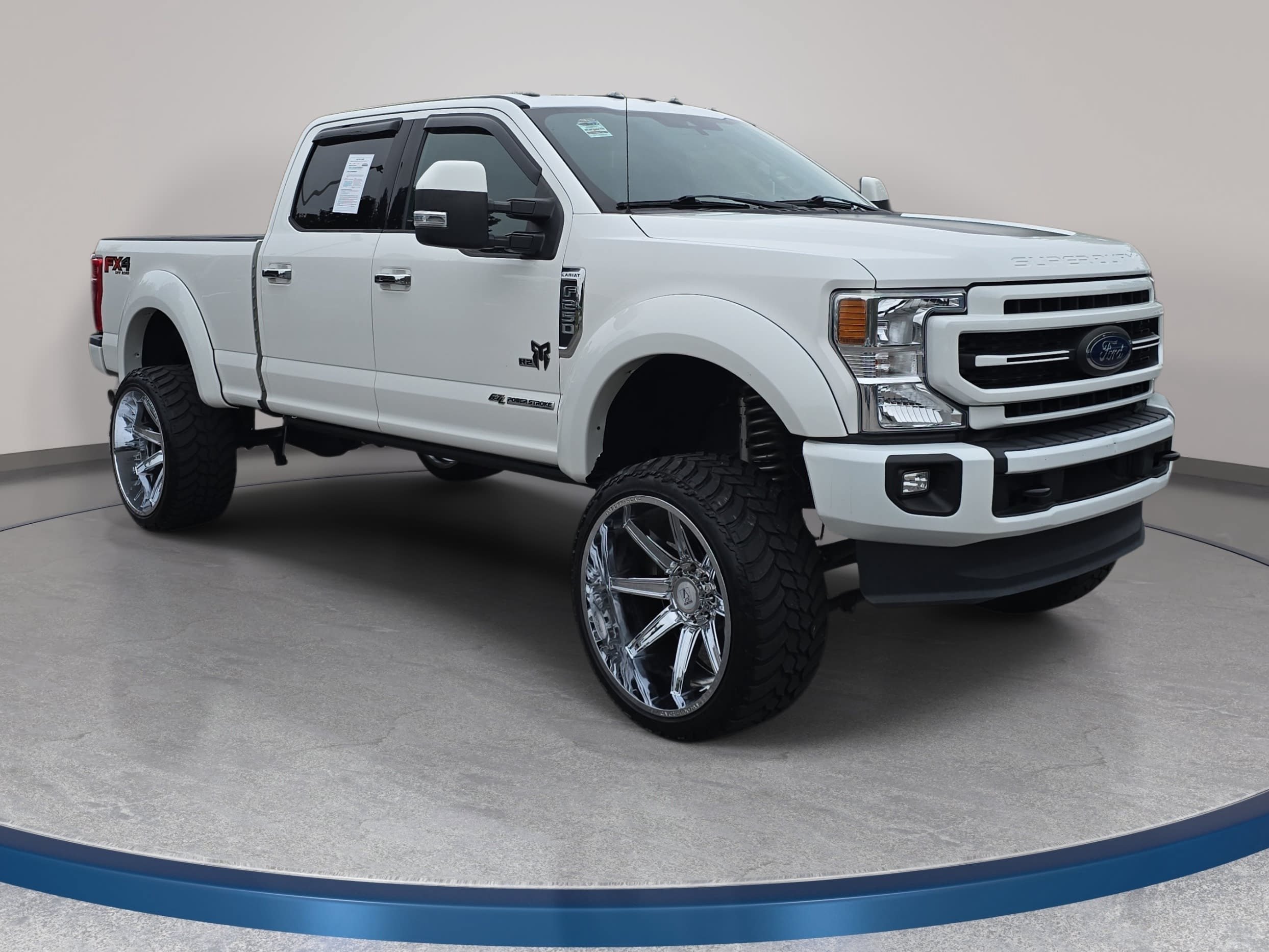Used 2021 Ford F250 Lariat w/ Lariat Ultimate Package AWD/4WD image 3