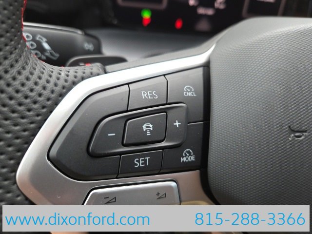 New 2025 Volkswagen GTI SE image 18