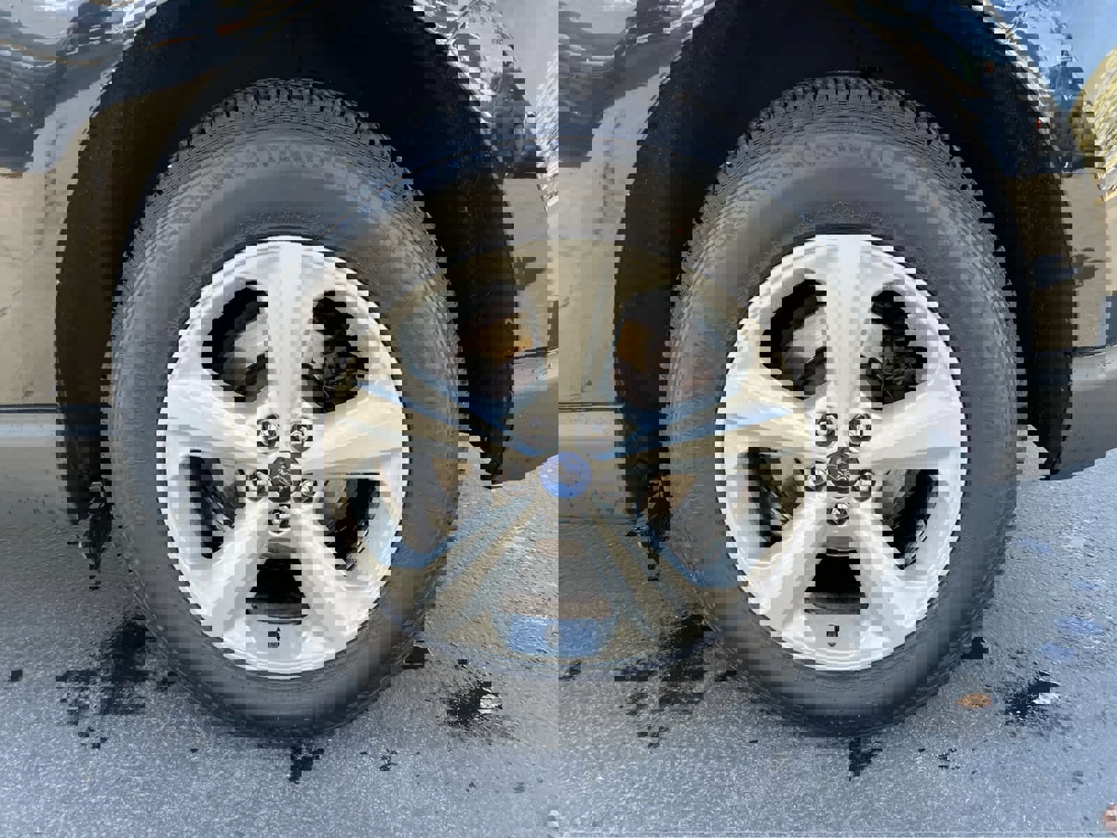 Used 2017 Ford Edge SE image 14