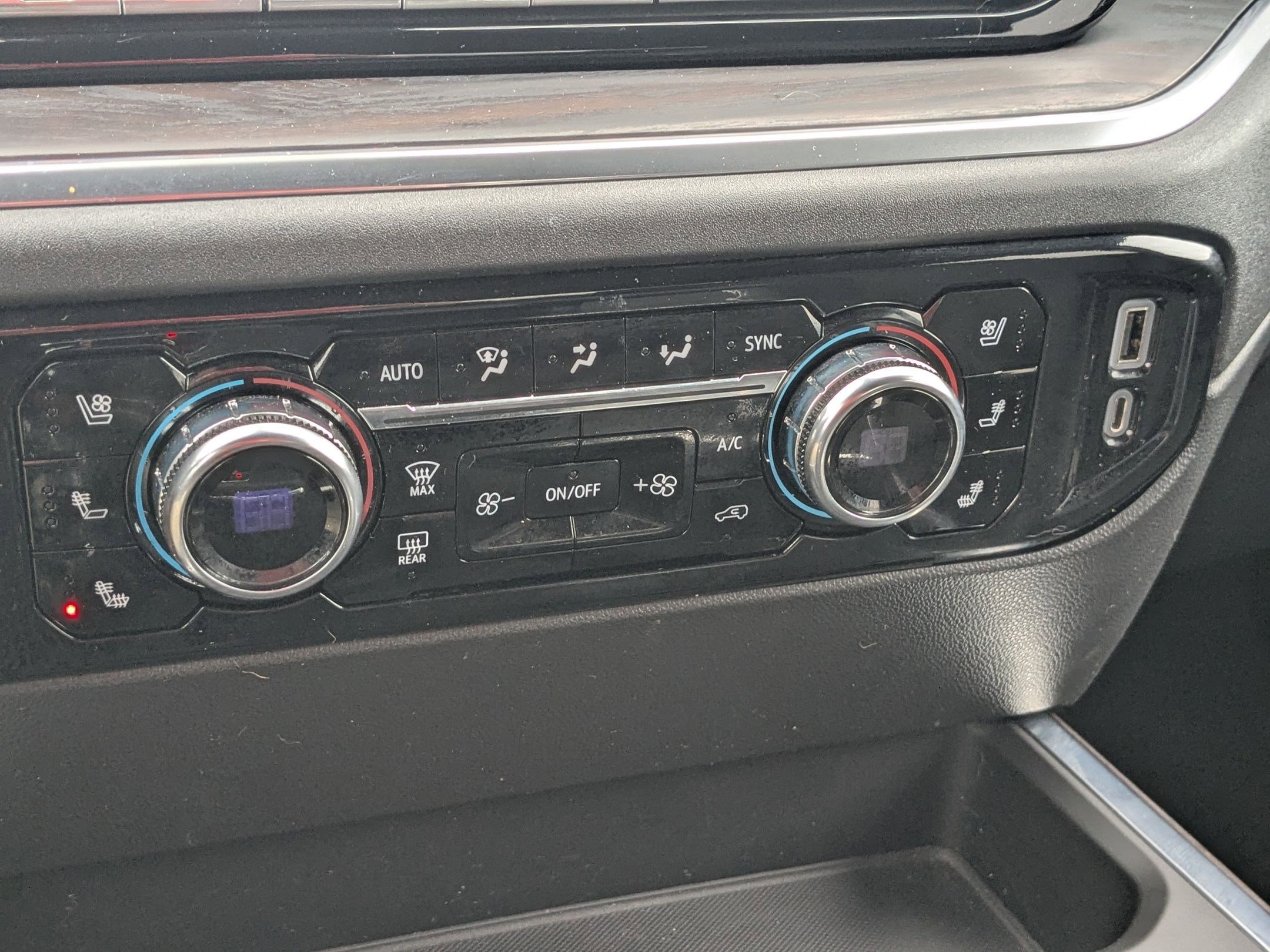 Used 2022 GMC Sierra 1500 SLT w/ SLT Convenience Package image 25