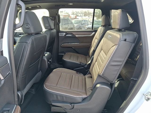 New 2026 GMC Acadia Denali Ultimate w/ LPO, Floor Liner Package image 12