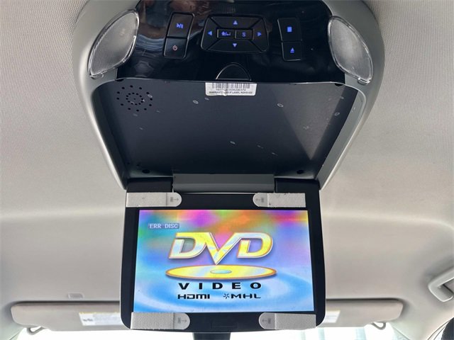 Used 2019 Toyota Sienna SE image 17