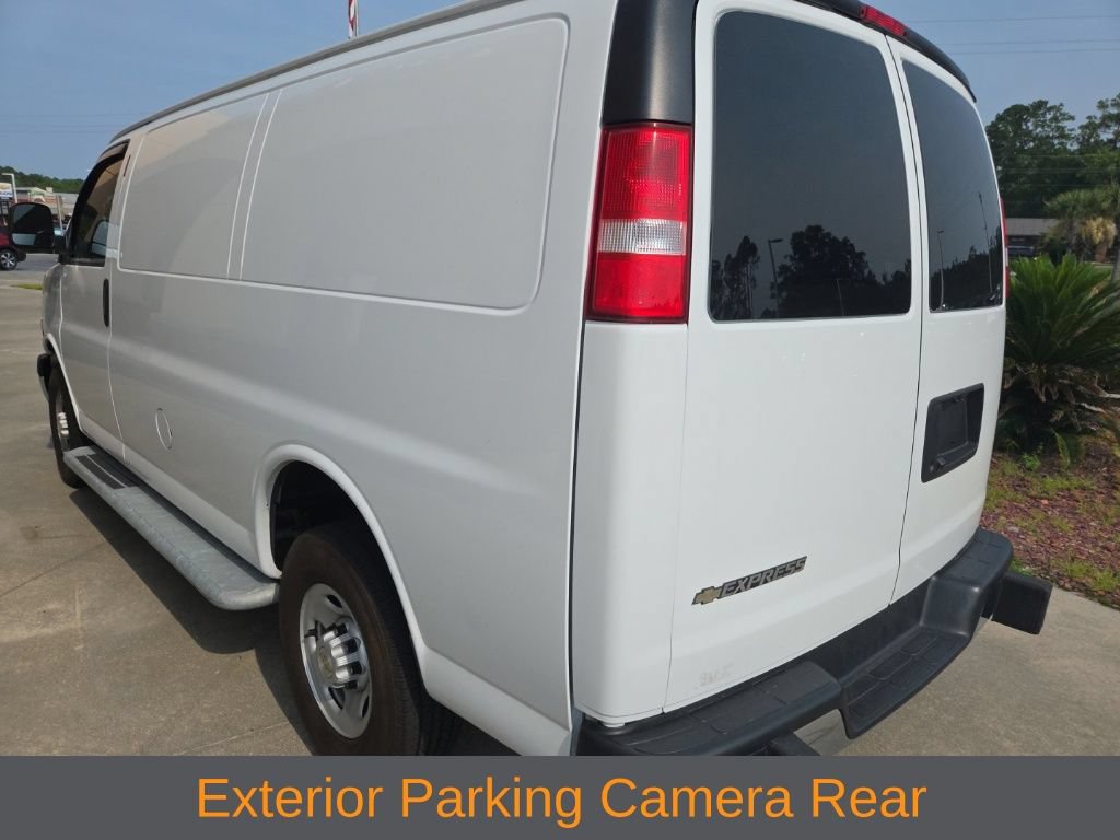 Used 2024 Chevrolet Express 2500 w/ Driver Convenience Package RWD image 4