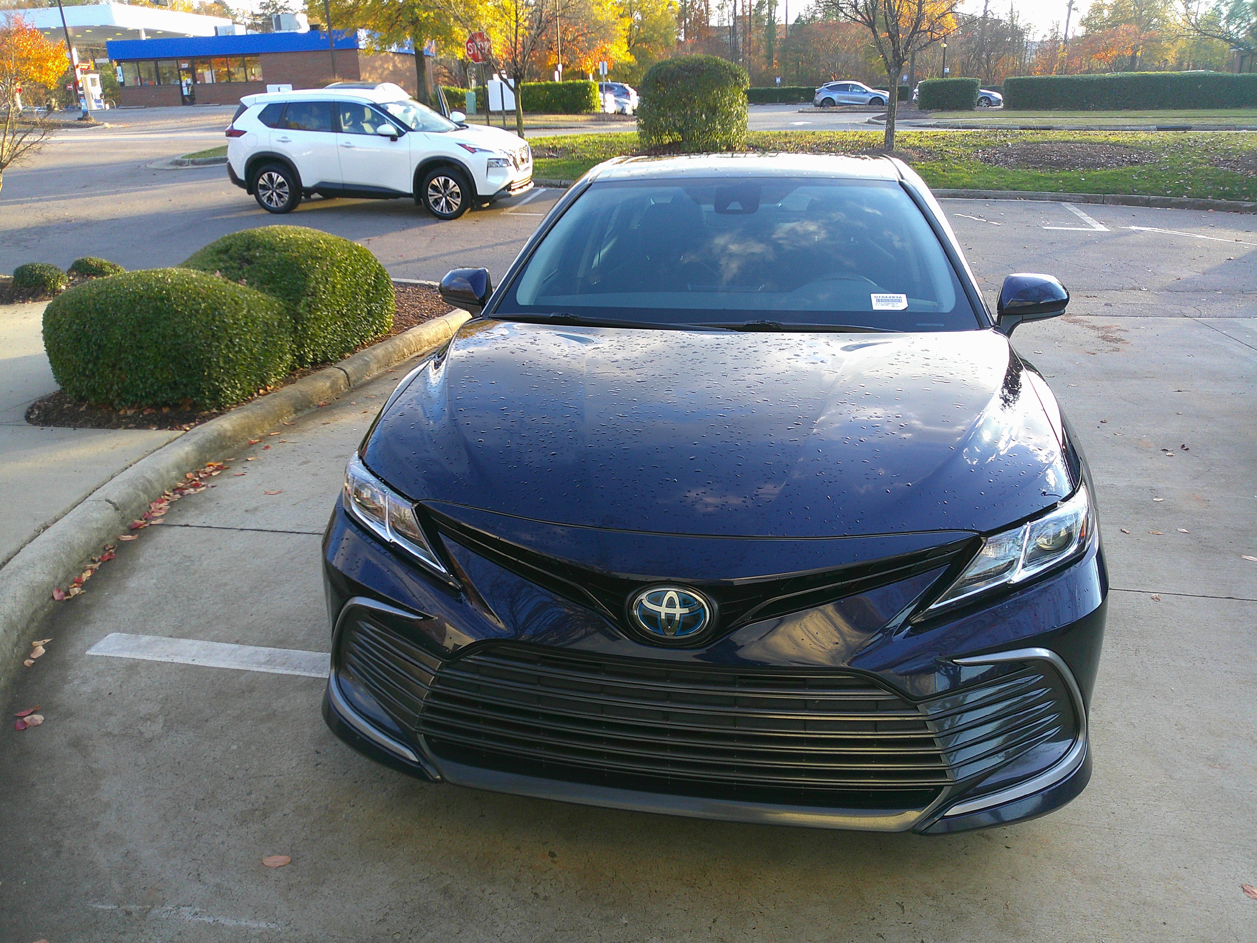 Used 2022 Toyota Camry LE image 5
