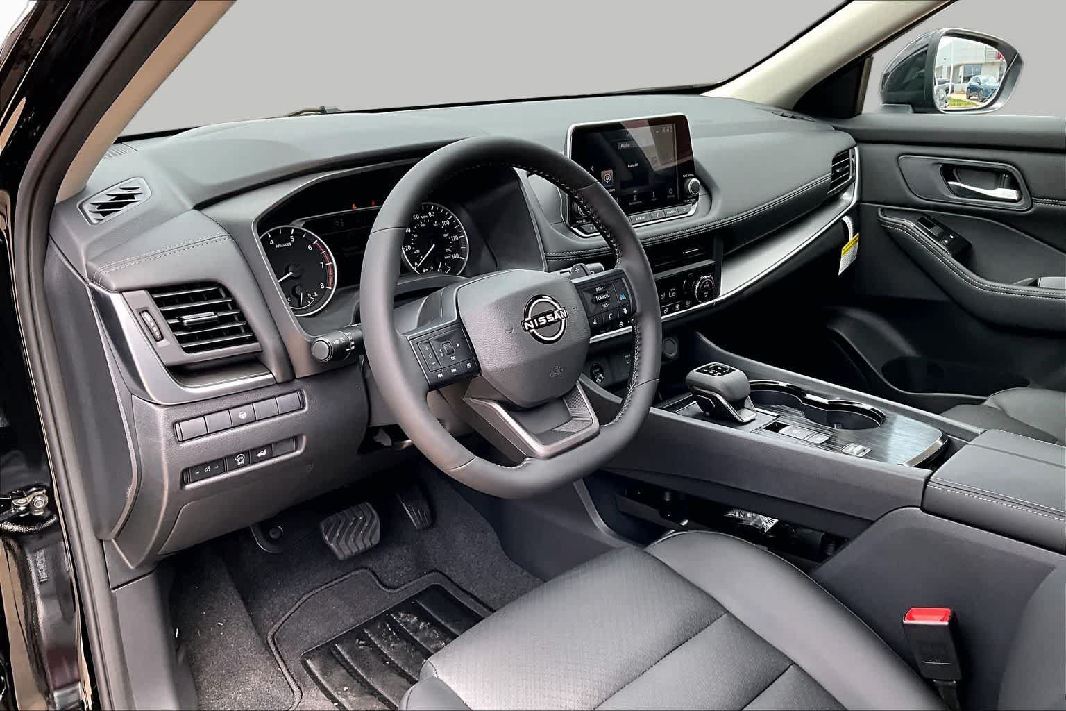New 2026 Nissan Rogue Dark Armor AWD/4WD image 8
