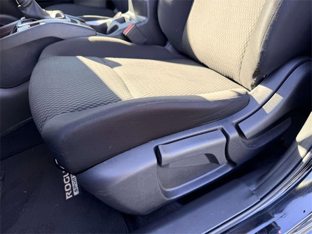 Used 2021 Nissan Rogue Sport S image 15