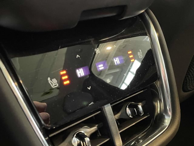 New 2026 Volvo EX90 Plus AWD/4WD image 24