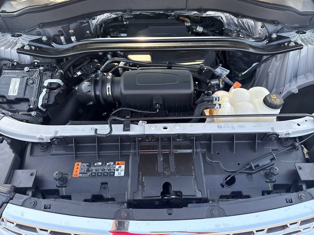 Used 2020 Ford Explorer Limited RWD image 25