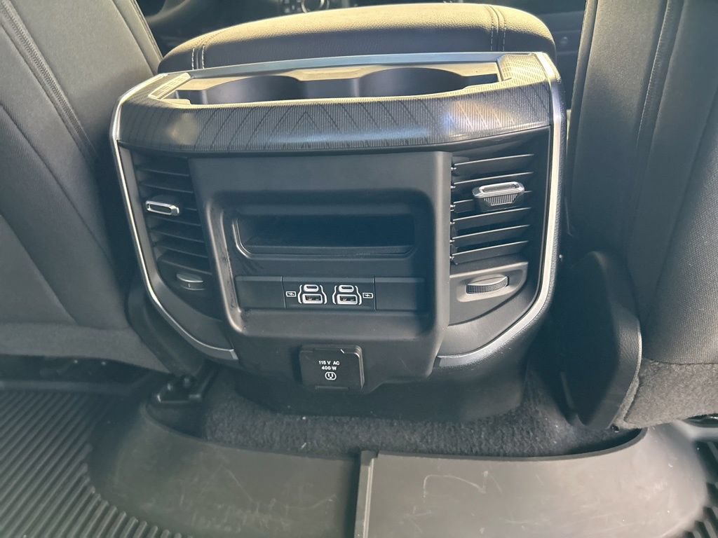 Used 2025 RAM 1500 Big Horn AWD/4WD image 35