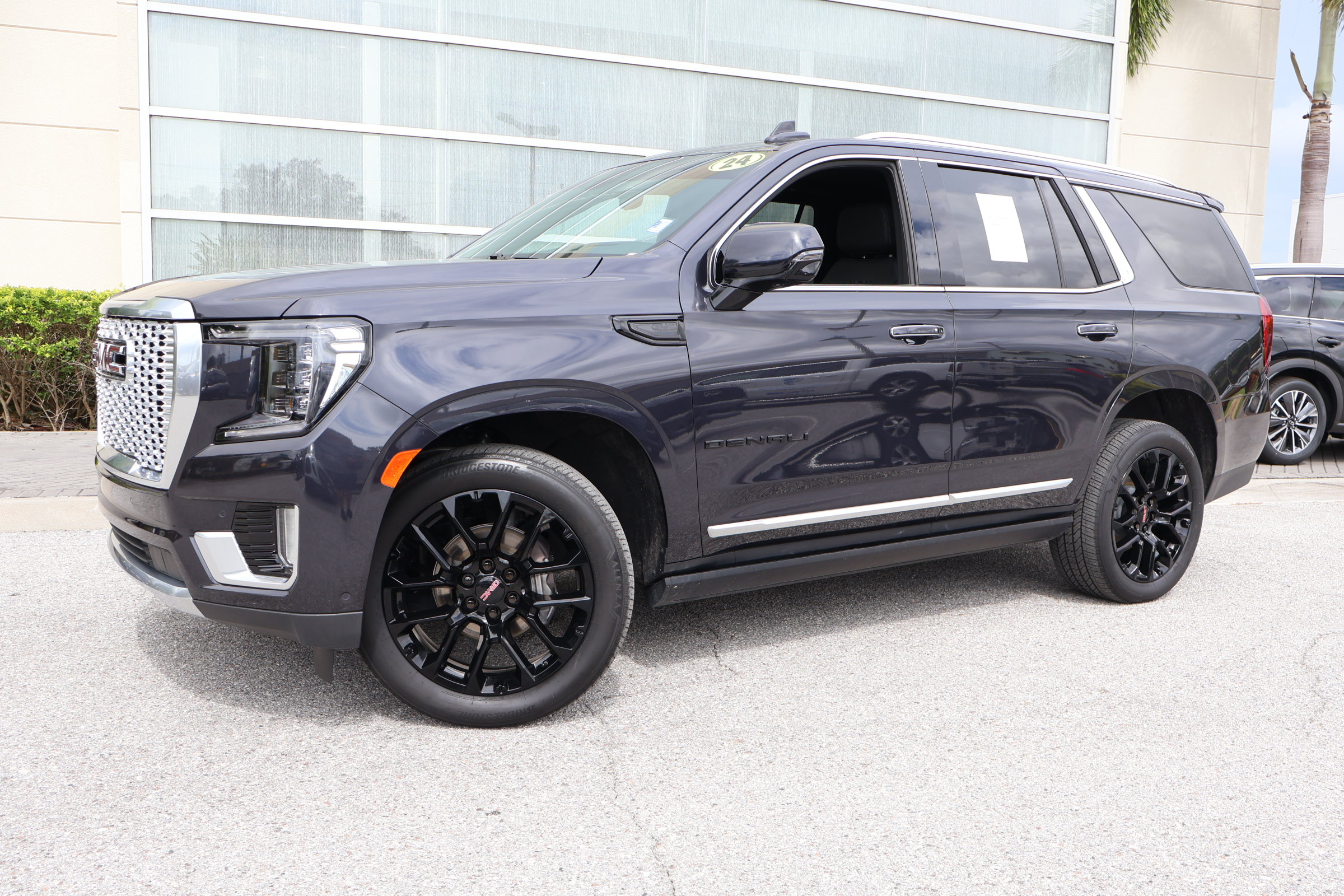 Used 2024 GMC Yukon Denali w/ Advanced Technology Package