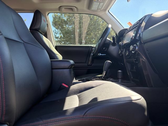Used 2021 Toyota 4Runner Venture w/ Moonroof Package AWD/4WD image 19