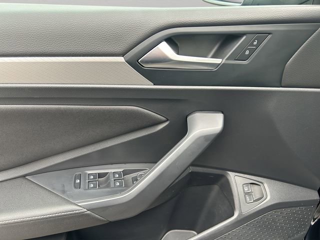 Used 2022 Volkswagen Jetta S image 36