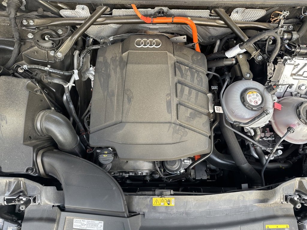 Used 2024 Audi Q5 e Premium Plus w/ Premium Plus Package image 10