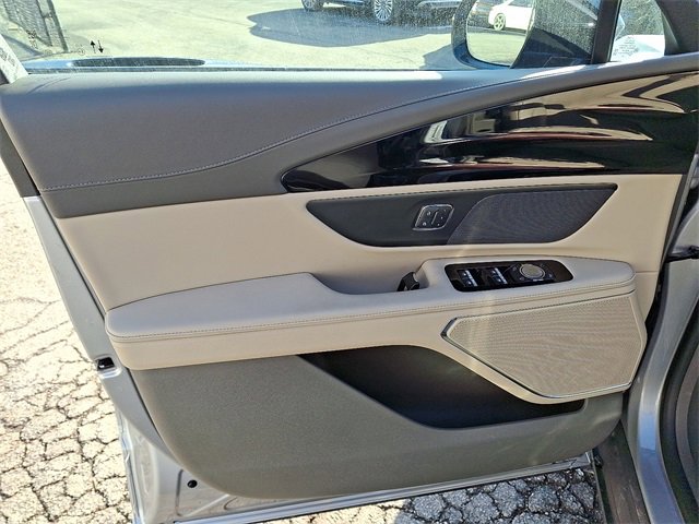 New 2025 Lincoln Nautilus Premier AWD/4WD image 7