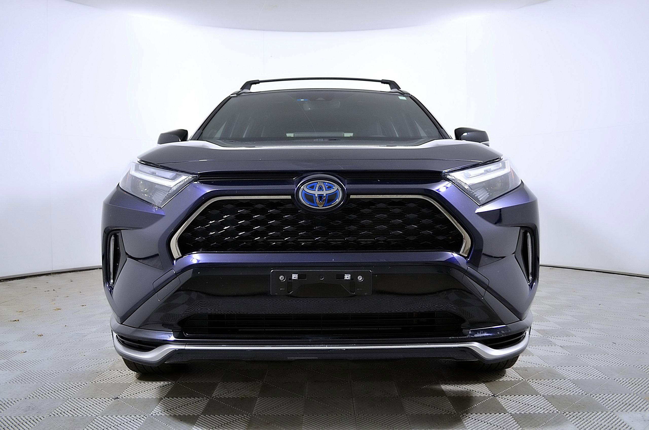 Used 2024 Toyota RAV4 XSE AWD/4WD image 6