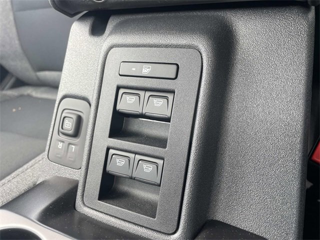 New 2025 Ford Bronco 4-Door image 7