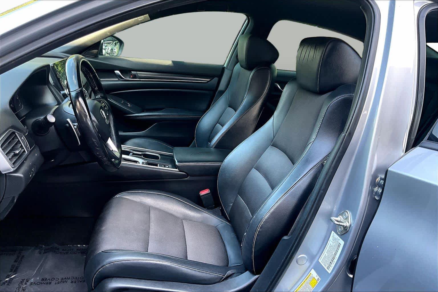 Used 2018 Honda Accord Sport image 9