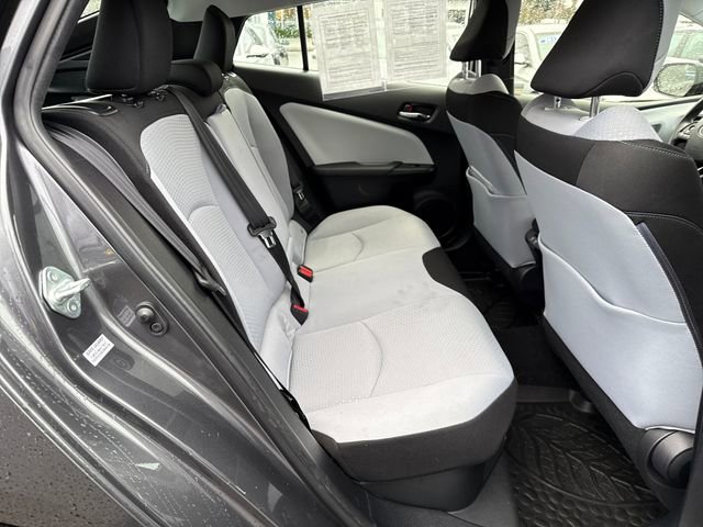 Used 2020 Toyota Prius LE image 11