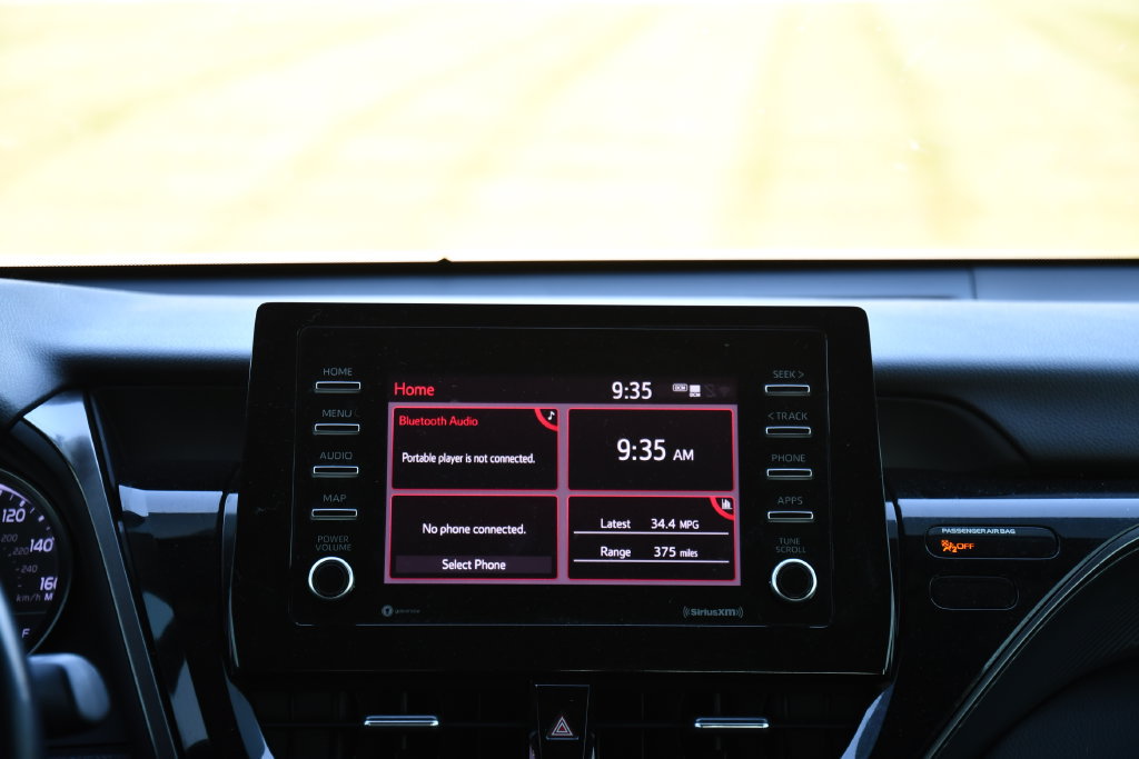 Used 2023 Toyota Camry SE FWD image 24