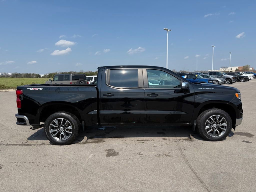 Used 2024 Chevrolet Silverado 1500 LT image 17