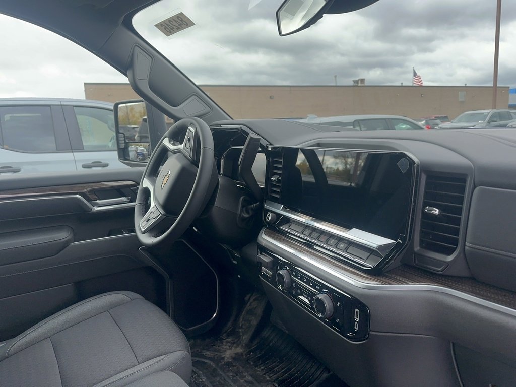 New 2026 Chevrolet Silverado 3500 LT image 5