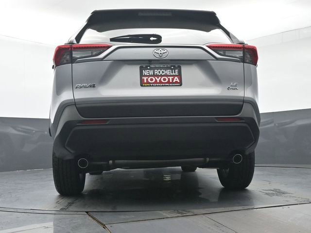 Certified 2025 Toyota RAV4 LE AWD/4WD image 28