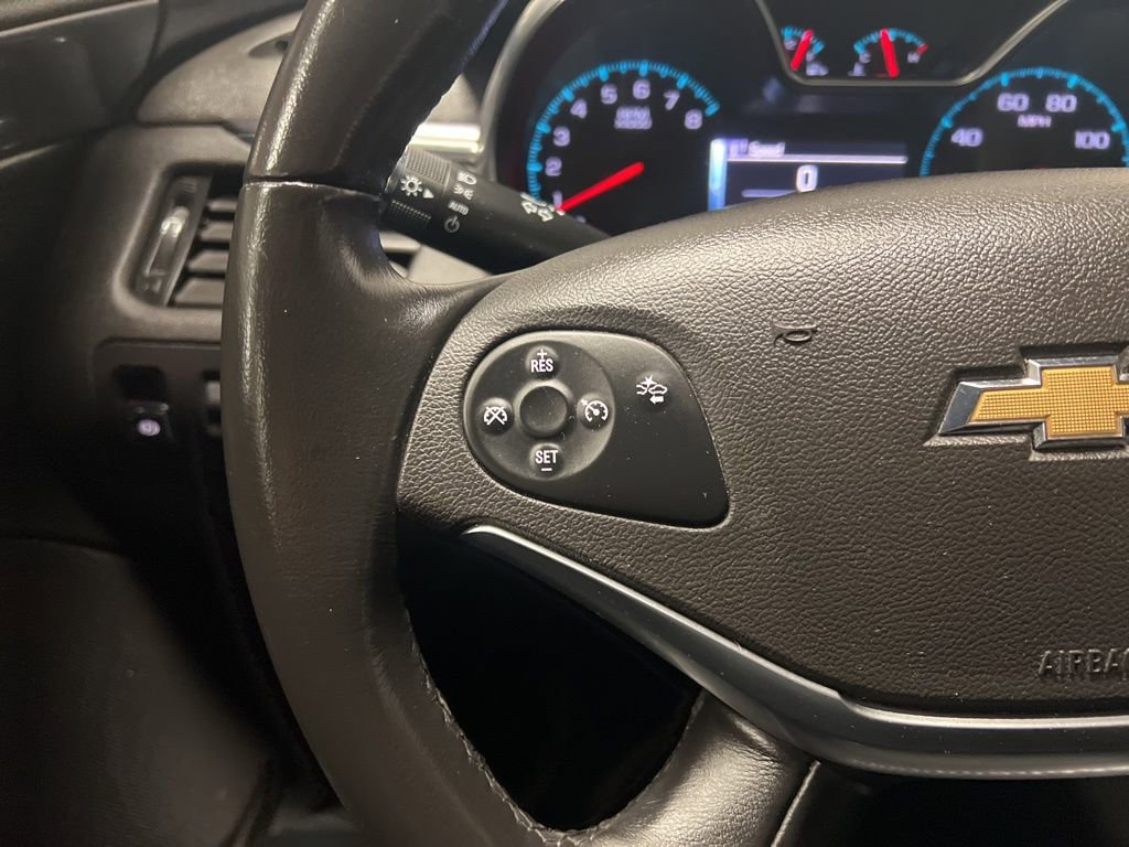 Used 2014 Chevrolet Impala LT w/ Convenience Package image 14