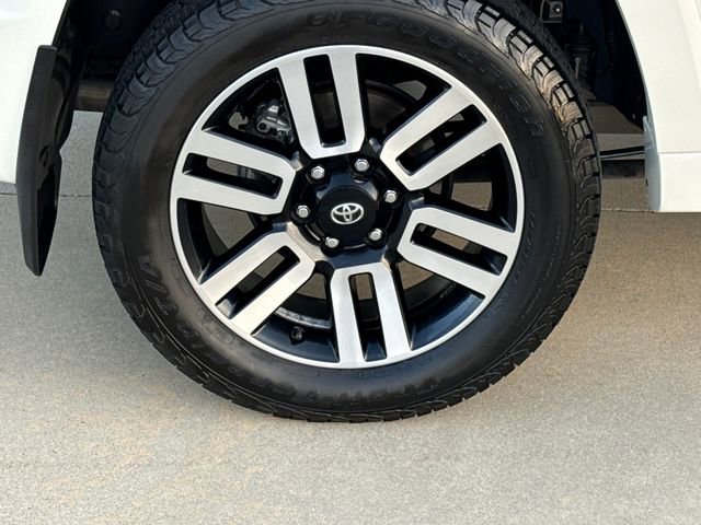 Used 2023 Toyota 4Runner Limited AWD/4WD image 10