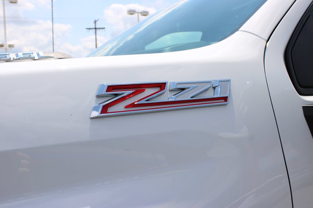 New 2026 Chevrolet Silverado 2500 LTZ w/ LTZ Convenience Package AWD/4WD image 14